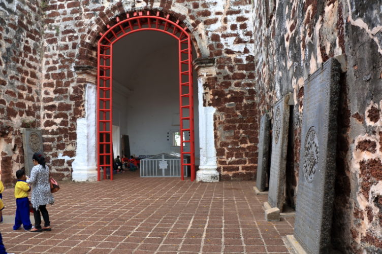 元欅坂今泉佑唯、卒業発表ブログでいじめ主犯格を示唆?最後の絵文字が波紋 │ 黒白ニュース