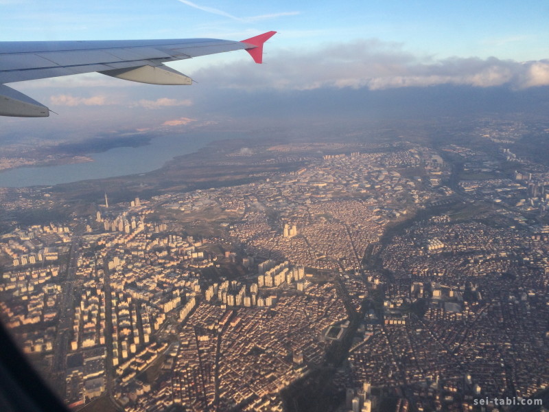 飛行機の窓から見える景色に旅心地を感じる瞬間 Seiの弾丸 海外一人旅blog
