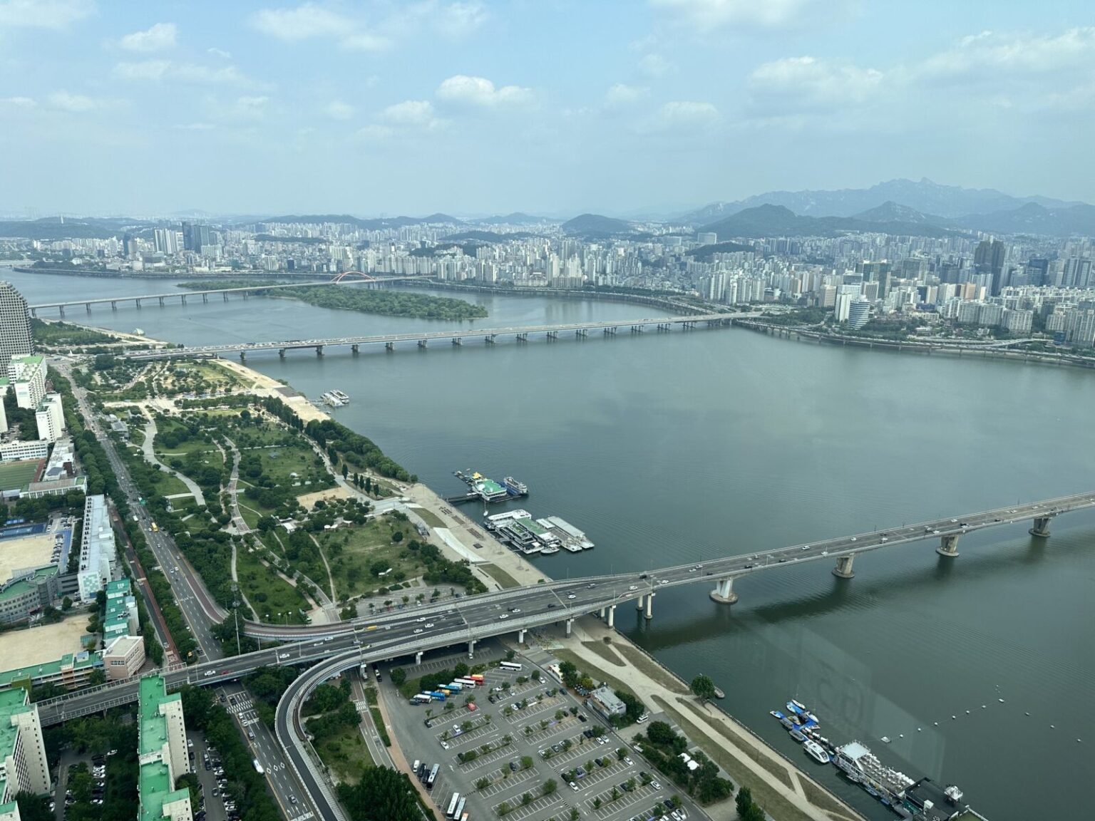 【漢江ツアークルーズ】カモメの飛び交う遊覧船アクティビティ【韓国旅行記2023 #17】 | seiのソロ旅ダイアリー 〜海外一人旅ブログ〜